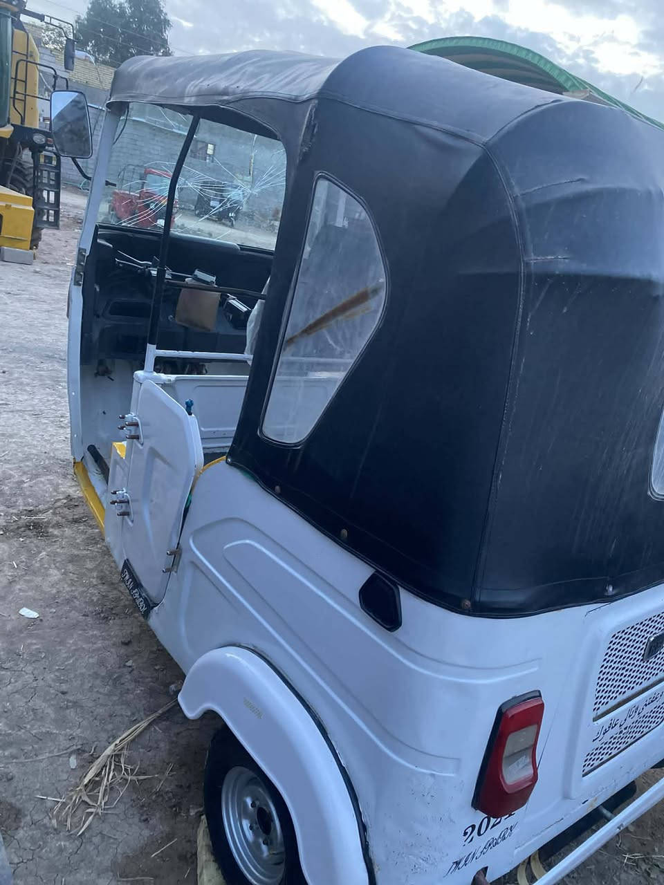 سلام عليكم تكتك للبيع موديل 21 شهر 9 رقم وسنويه ذي قار مكاني ناصرية خاص مقلق  للاستفسار ***********
