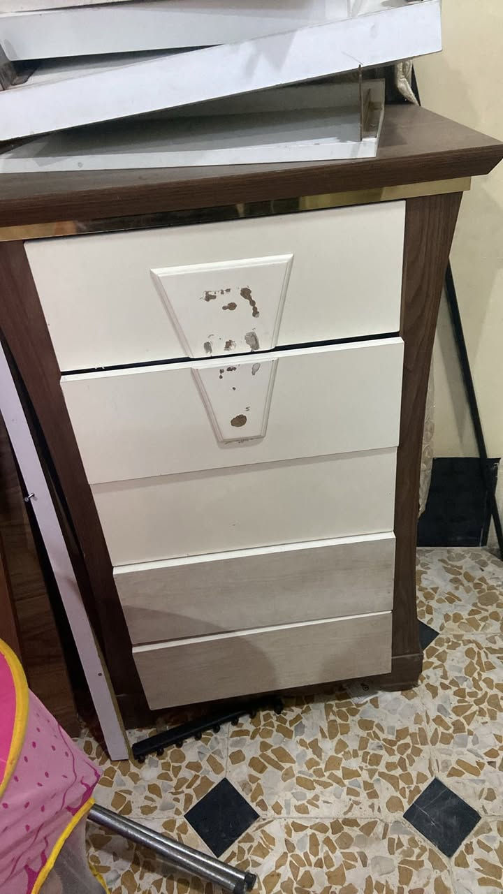 غراض محل رجالي للبيع اغراض كامله ستاندات ورفوف  مكتبه ورفوف تعلاك وعلاقات  ملابس
مرايه وميز كاشير وكرسي  والعاب 

وسكك


**إذا كنت صاحب هذا الإعلان وتريد حذفه لأي سبب، رجاءا أرسل رسالة إلى الدعم الفني**