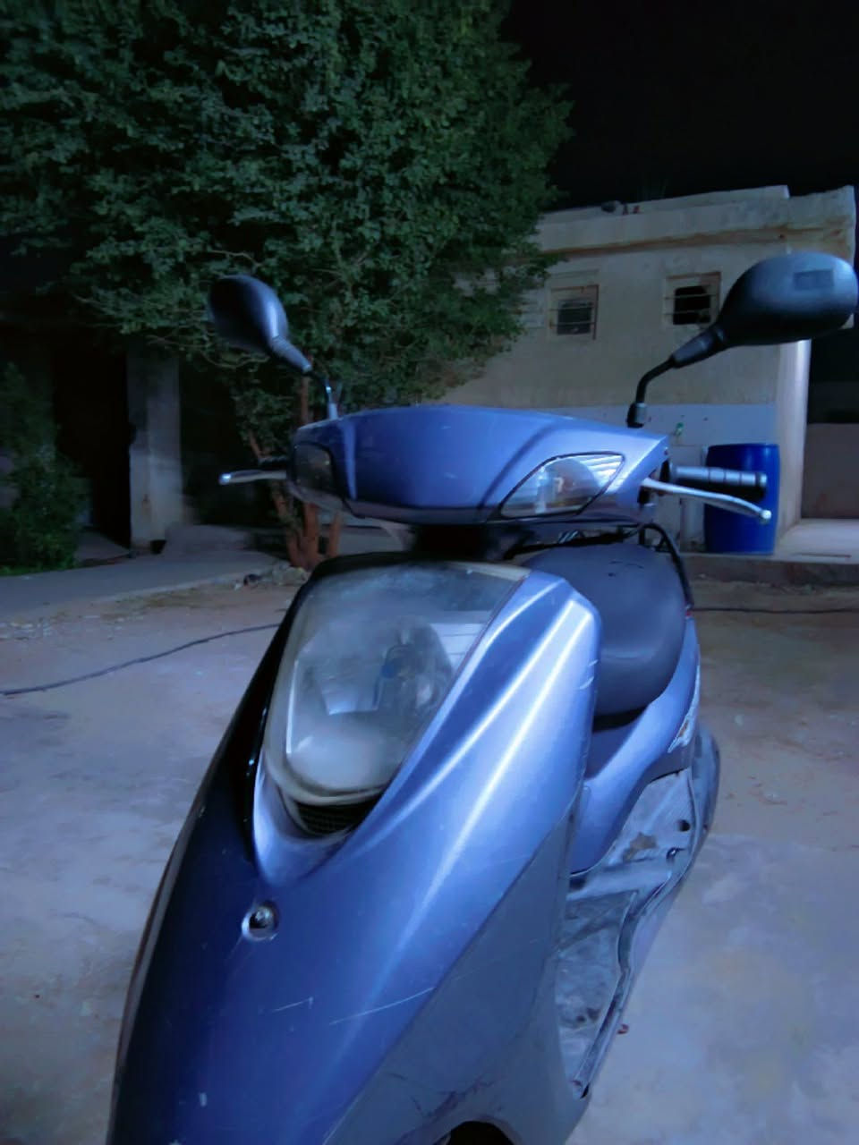 سلام عليكم دراجه بريز للبيع دراجه رنبه ماخذهه من الضلال مكفوله كفاله عامه تفحص وتأخذ دراجه مال بيت دراج حلوه ومرتبه  مكاني الشعب  السعر 950 وبيه مجال رقمي ***********
