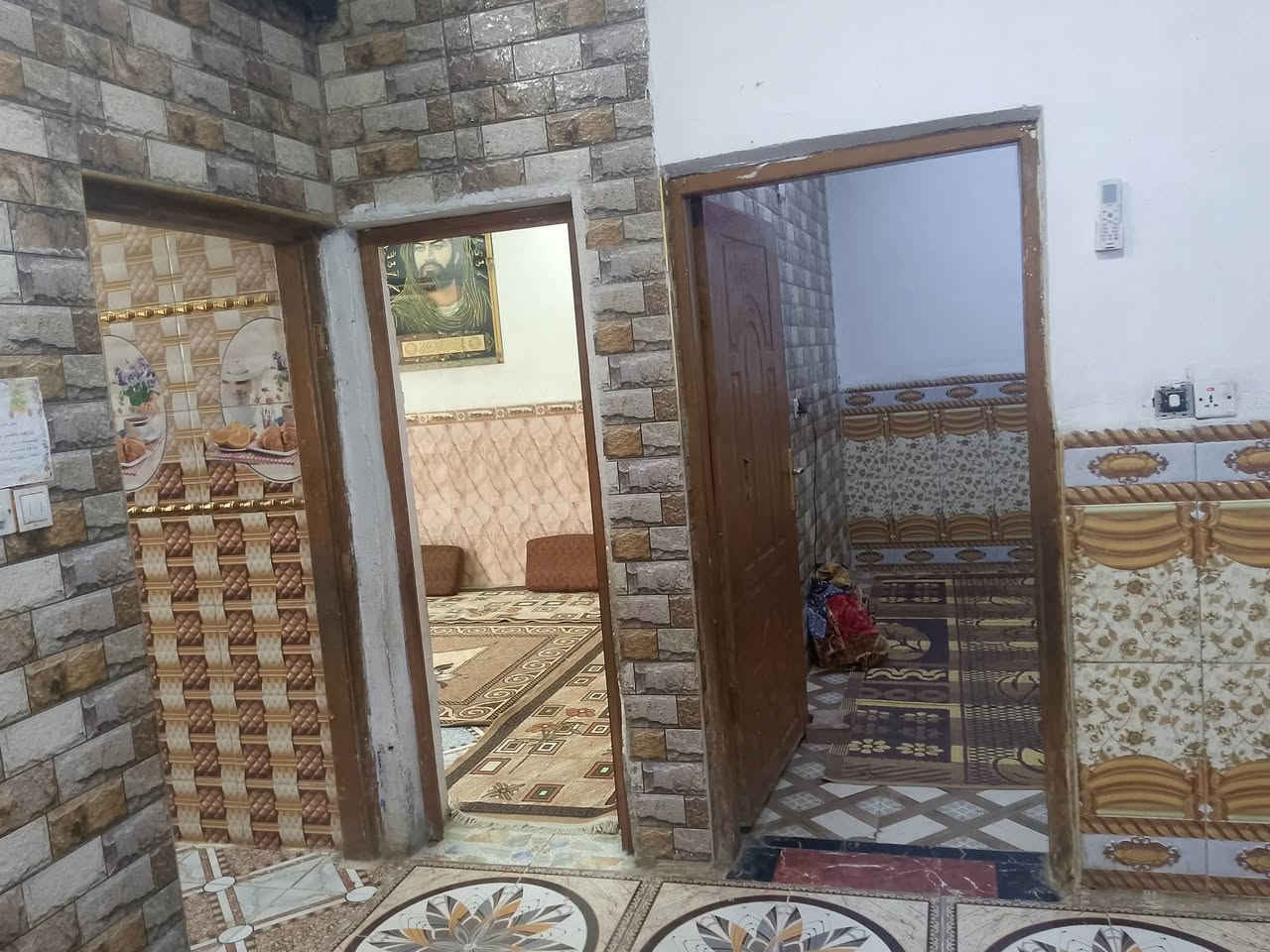 مشتمل البيع انوار خلف مستشفى الكرامه شارع 20قريب المدرسه صينيه الوجيه 7ونص ونزال20طابق ونص ينباع عله المبادره  ونقد الهاتف  ***********
