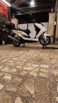 للبيع ( ماجستةS) ( ياباني) (155) سيسي للاستفسار/***********/ مكفولة كفالة عامة من معرض دبي لبيع الدراجات اليابانية والكهربائية الاعضمية قبل خروج الكم بإدارة مهند الدبي
