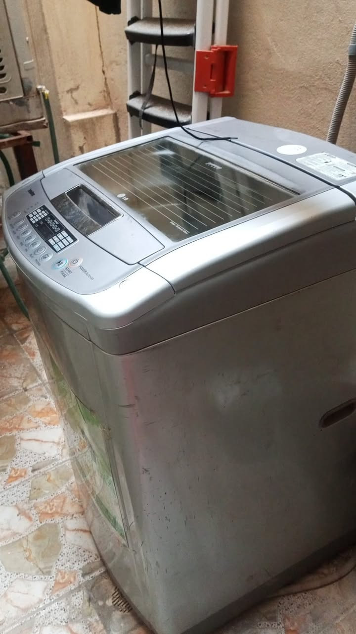 غساله اوتو ال جي ٢٠ كيلو فلاتر ٢ باب اول مكان مشتل معلمين للاستفسار *********** سعر ٢٠٠ وبيه مجال قليل
