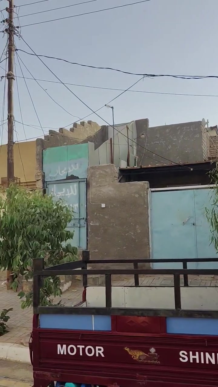 السلام عليكم بيت لليجار حي العسكري نضيف اجاره ميتين طابق ثاني***********
