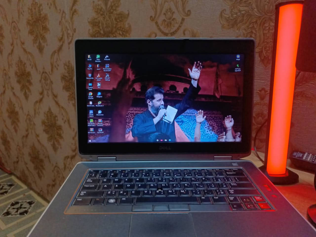 سلام عليكم لابتوب DELL 
المعالج core i5 جيل الثاني
الرامات 6DDR3
كرت شاشه داخلي intel Graphics 3000 
الهارد سعه التخزين 500 كيكا hdd 
بطارية متوسطه تعطيك عمل ساعه فقط
ملحقاته هي الشاحن فقط
مفيد للدراسه وتصفح والالعاب الخفيفه


**إذا كنت صاحب هذا الإعلان وتريد حذفه لأي سبب، رجاءا أرسل رسالة إلى الدعم الفني**