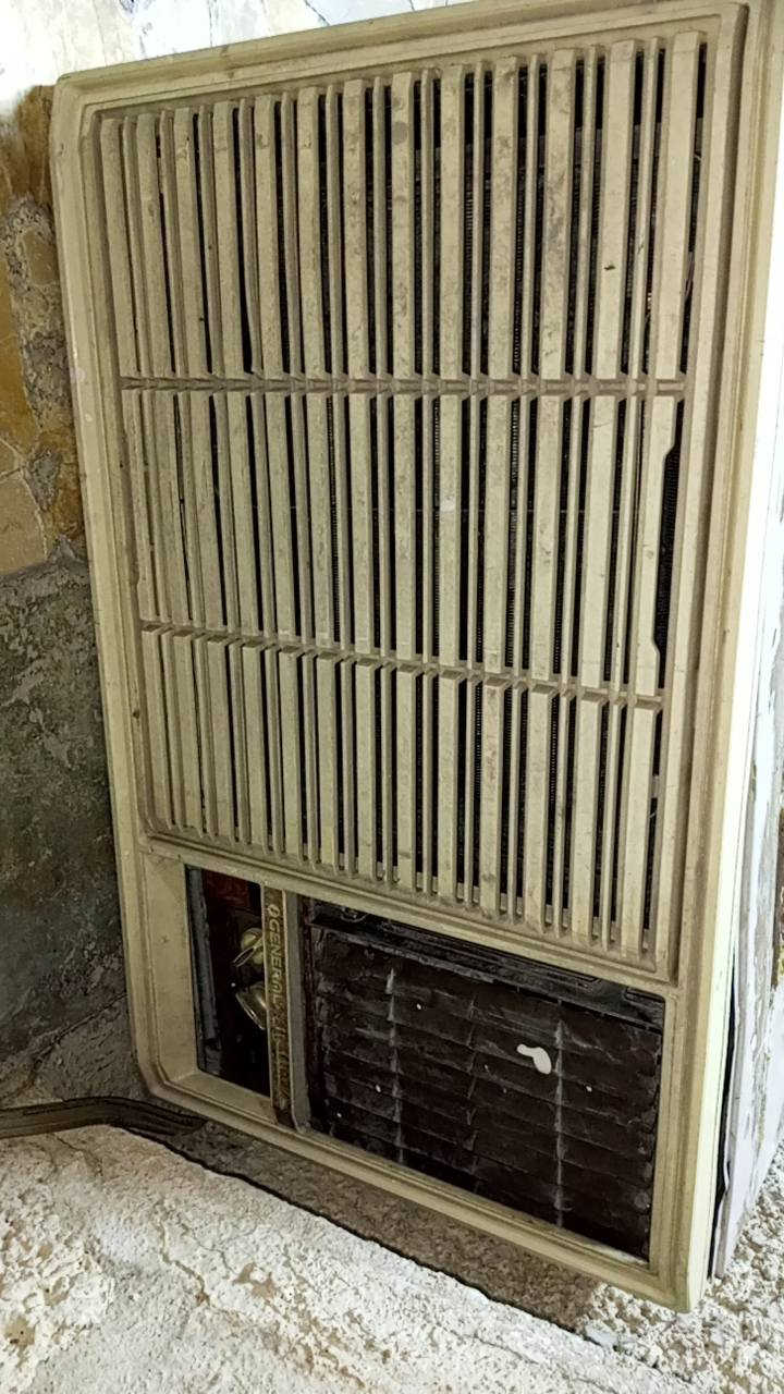 مكيف جنرال طنين 90 شغال بارد ثلج فقط محتاج تنظيف مكاني العامريه سعره 250 بي مجال


**إذا كنت صاحب هذا الإعلان وتريد حذفه لأي سبب، رجاءا أرسل رسالة إلى الدعم الفني**