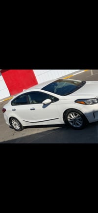 اسلام عليكم كيا فورتي موديل 2017 وارد امريكي 🇺🇸ضرر خلفي قبغ صندوق مبدل...