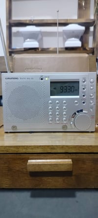 للبيع: التحفة الألمانية Grundig Yacht Boy 80 ​عشاق الراديو وهواة الاقت...