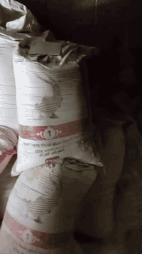 السلام عليكم عندي كواني جص حوالي ٢٥كونيه كبيره زادن   مكانهن بغدد سبع قصور 
*********** وساب
