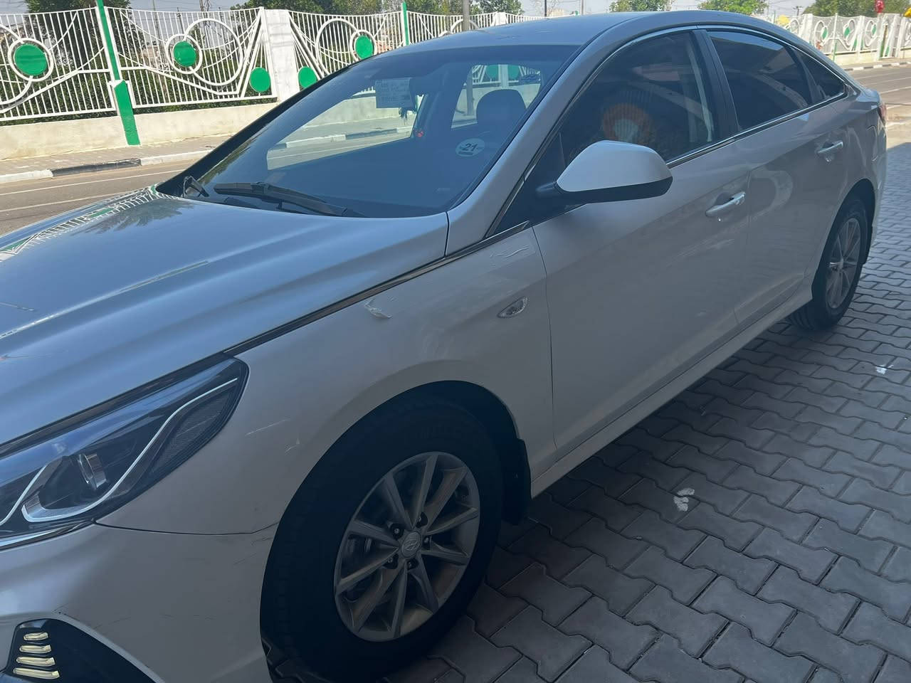 السلام عليكم سوناتا مديل 20 كوري رقم أربيل سنويه 28 مكينه 200 دوش كفاله من ضربه وتبديل فقط 3 قطع صبغ بكوريا السعر 152 العنوان البصره ***********
