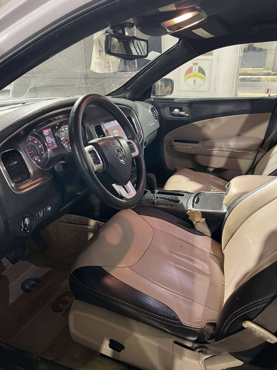 السلام عليكم
جارجر 2014

رقم بغداد مشروع وطني بأسمي هزه جديدة رقم دولي السيارة ضررها بوند وجاملغ سرقة بأمريكا وبيها جاملغ وباب النفر صبغ اثر شخوط كير مشدود جديد مع اكسل جديد ومنضومة تبريد طخم ويل كب وتاير شادهن جدد كابون بانزين داخل لونين شرط التحويل 

السعر 155 

تواصل واتساب ***********
