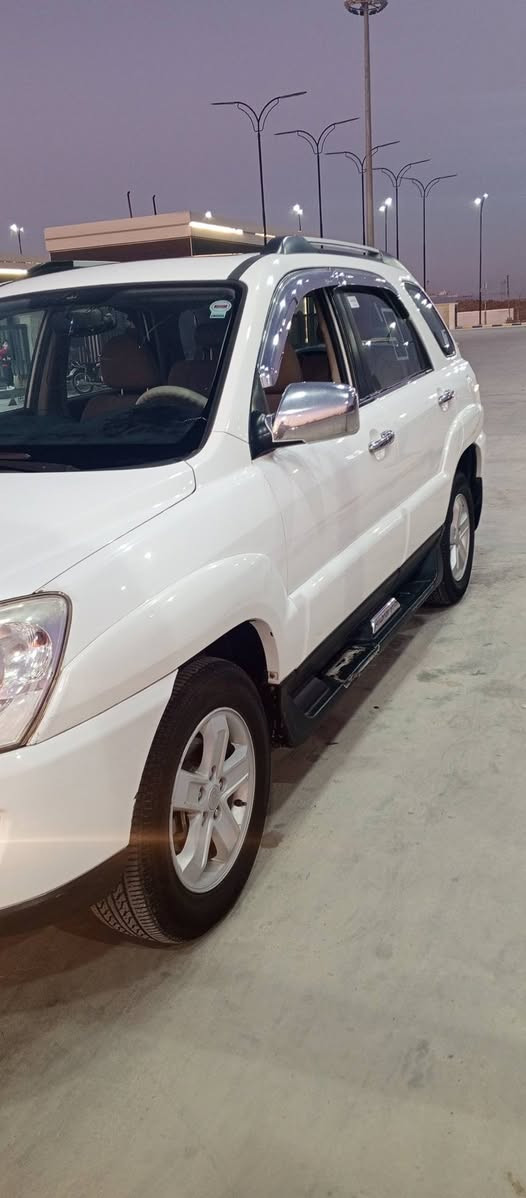 السلام عليكم 
سبورتج 2009 رقم بغداد انگليزي بأسمي كفاله عامه عرض بطول جديده جداً السعر 135 وبيها مجال بسيط مكان السياره الكوت مركز المدينه للاستفسار ***********
