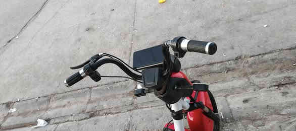 سلام عليكم للبيع بايسكل شحن حجم 14 اي عيب مابي  شرط الفحص بس سيم بريك مقطوع  بطاريات جديد شرط الفحص  نضافه 80/100   سعر 140 وبي مجال للشراي
