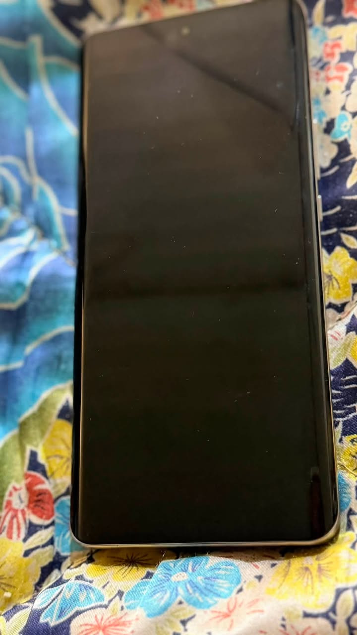 جهاز honor x9b 5g ذاكرة 256GB مستعمل بحالة ممتازة
الجهاز مستعمل بحالة ممتازة اداء كلش قوي شاشة غير قابلة للكسر يجي ويا شاحن اصلي مال جهاز وكارتونة الجهاز السعر 275 الف وبي مجال بسيط للتواصل *********** مكاني الدورة ابو دشير
