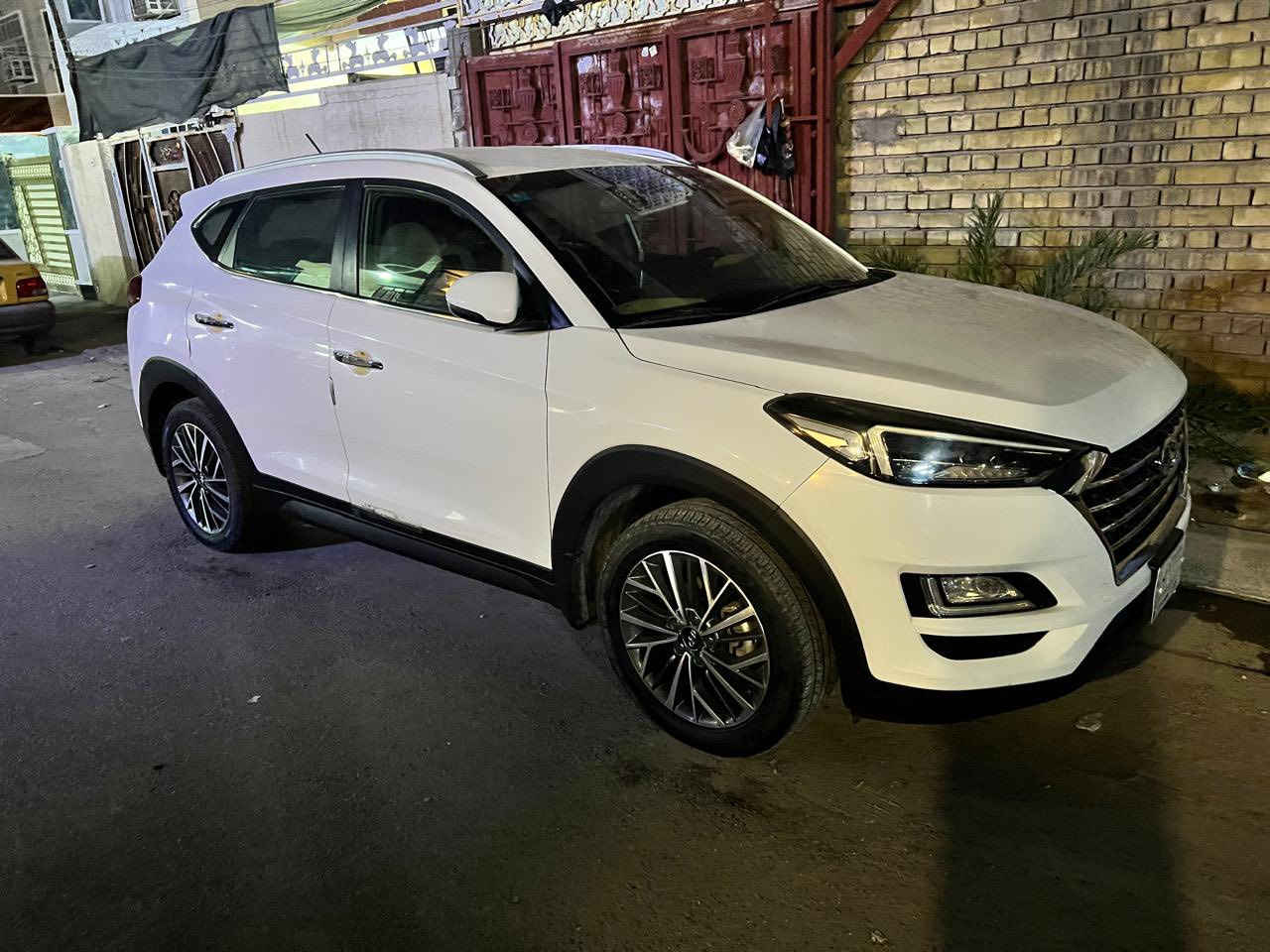 توسان خليجي للبيع
حساس خلفي

كاميرا دوارة 

اربع عدسات زنون 

بگ لايت لد 

لد نهاري 

كراسي جلد اثنين كهرباء

 تبريد قطعتين

اشارة بالمري وترحيب

شاشة جبيرة تدعم ابل كاربلي 

ماشيه ٩٨ الف

موديل ٢٠١٩ 

بيها حالوب مثل ما موضح بالصور

السعر 170

الاتصال على الرقم ***********
