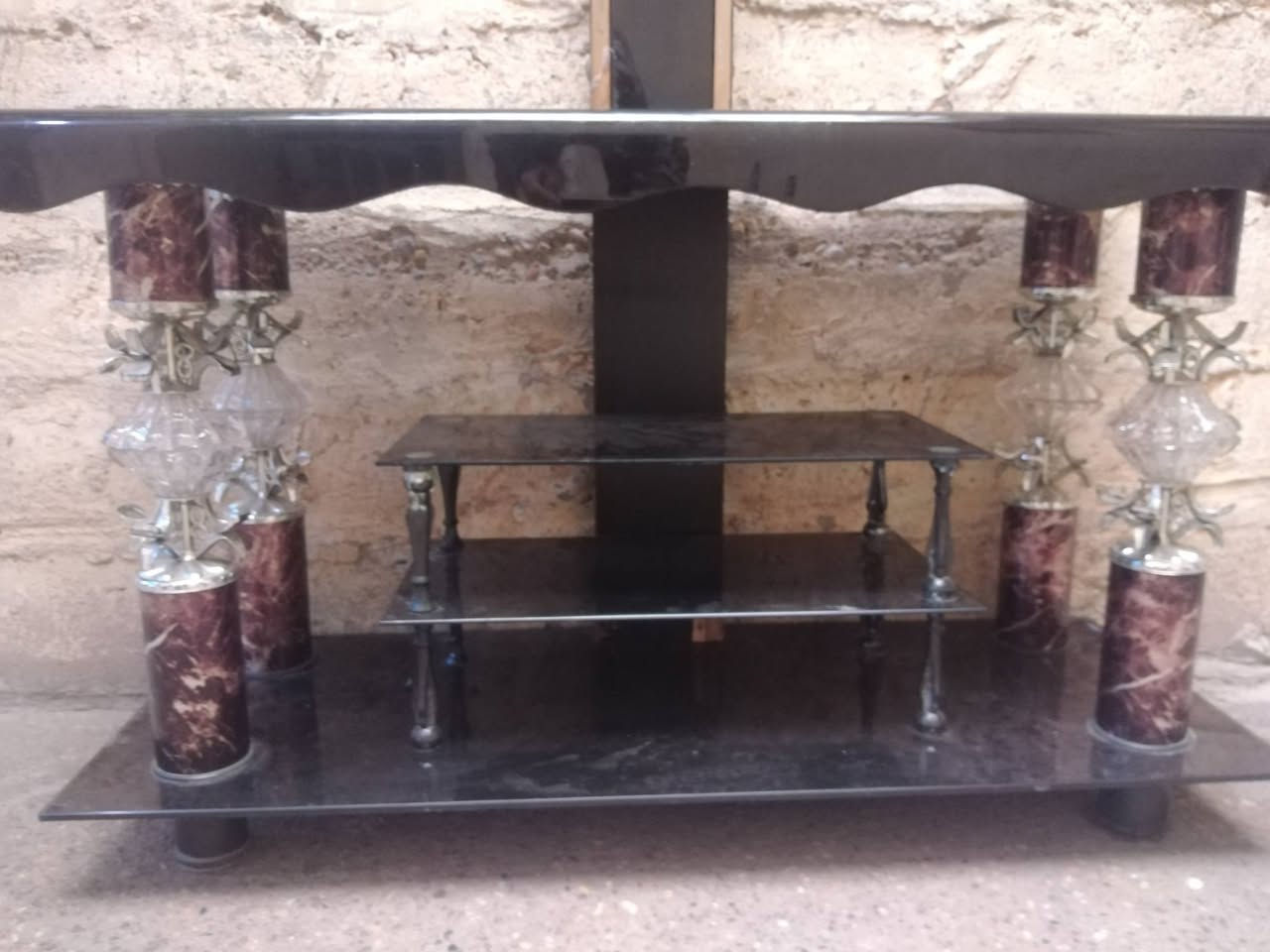 عندي ميز بلزمه لبيع سعرها ٢٥وبي مجال حك الجي عنوان موصل حي الكرامه هذارقمي***********
