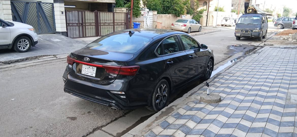 سلام عليكم
كي فورتي 2020 معلومه كير إي تي جديد
فئه EX
فول شاشه جبيره بلاديه 
كشنات تدفئه ستيرن تدفئه
رادار امامي وخلفي  
فول تحكمات ستيرن 
شاير بل مري 
قطعتين تبريت ثلج🥶
شاحن لاسلكي
تحديد مسار 
مانع انزلاق
شاشه اعطال 
حساسات اطارات
انضمه قياده 
مكينه2000دوش.                                  
رقم بغداد بسمي تحويل مباشر
صدر اماامي وخلفي جديد
تخم تاير جديد
حادثه جاملغ امامي  وجاملغ خلفي صبغ 
سياره خير من الله أي نقص مابيه 
مكان سياره بغداد عامريه 
سعر١٣٣ 
***********
