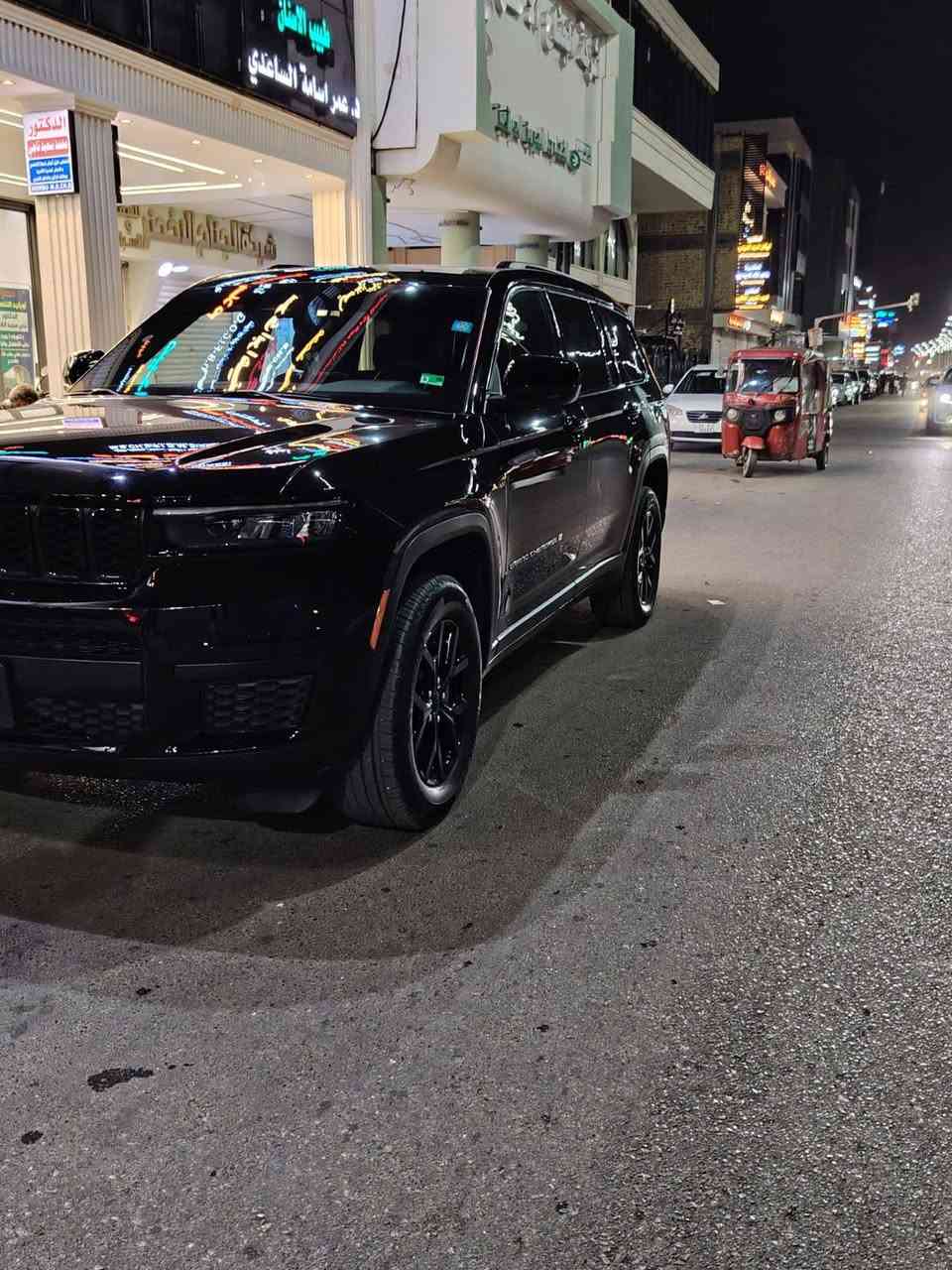 🔥 للبيع — جيب جراند شيروكي L ALTITUDE X 4X4 موديل 2025 🔥
🖤 اللون: أسود  
📍 ميسان
رقم ميسان / شهداء  

✔️ دبل 4X4  
✔️ 7 ركابات  
✔️ محرك 3.6 V6  
✔️ كير أوتوماتيك 8 سرعات  
✔️ تشغيل بصمة وستارت  
✔️ دخول ذكي  
✔️ شاشة كبيرة حديثة  
✔️ كاميرا خلفية  
✔️ حساسات أمامية وخلفية  
✔️ رادار أمامي  
✔️ نظام الحفاظ على المسار  
✔️ تنبيه الاصطدام  
✔️ مثبت سرعة  
✔️ بريك إلكتروني  
✔️ شاحن لاسلكي  
✔️ USB أمامي وخلفي  
✔️ Apple CarPlay + Android Auto  
✔️ إضاءة LED كاملة  
✔️ رنكات سود أصلية   
✔️ مرايا كهربائية  
✔️ تبريد قوي جداً  
✔️ داخلية فخمة ونظيفة  
✔️ سيارة عائلية ورياضية بنفس الوقت

💰 السعر: 27,500$ قابل للنقاش للجادين فقط

للتواصل ع هذا رقم ‭


**إذا كنت صاحب هذا الإعلان وتريد حذفه لأي سبب، رجاءا أرسل رسالة إلى الدعم الفني**
