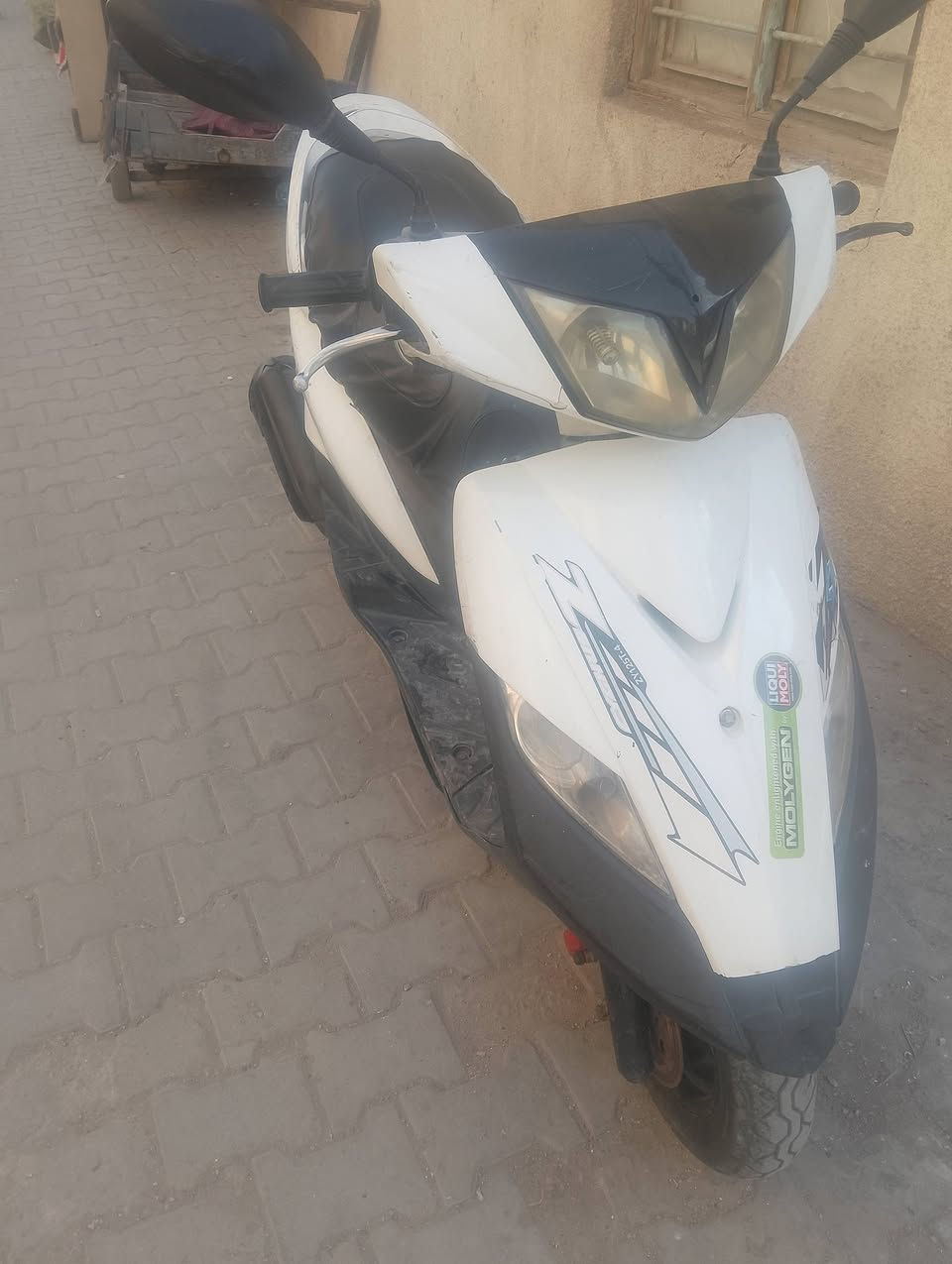 دراجة ثعلب نظيفة كهرباءيات كاملة السعر 350 المكان بغداد الوشاش ***********
