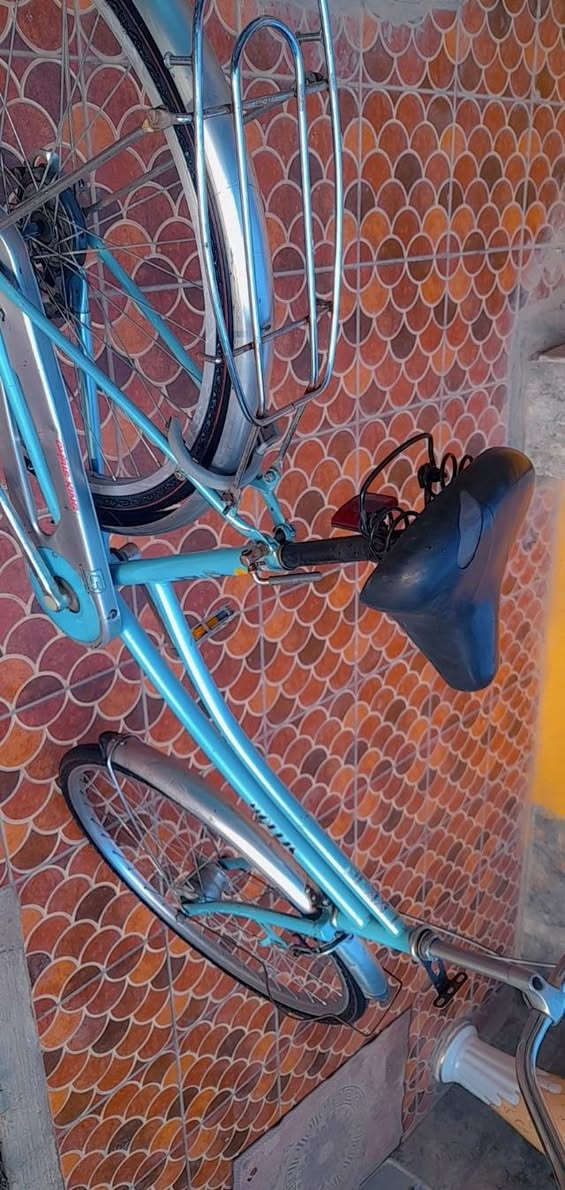 سلام عليكم بيسكل ياباني  جديد حجم ٢٦ للبيع السعر ٧٠ المكان أبو غريب خرنابات رقم الهاتف ***********
