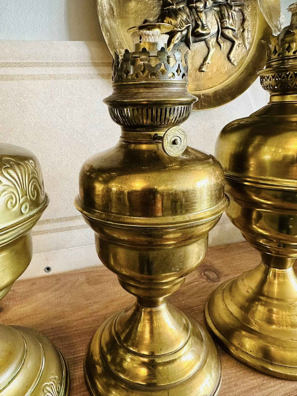 3 فانوس انكليزي نحاس نظافه تامة
*********** واتساب المحل في السليمانية يوجد توصيل
