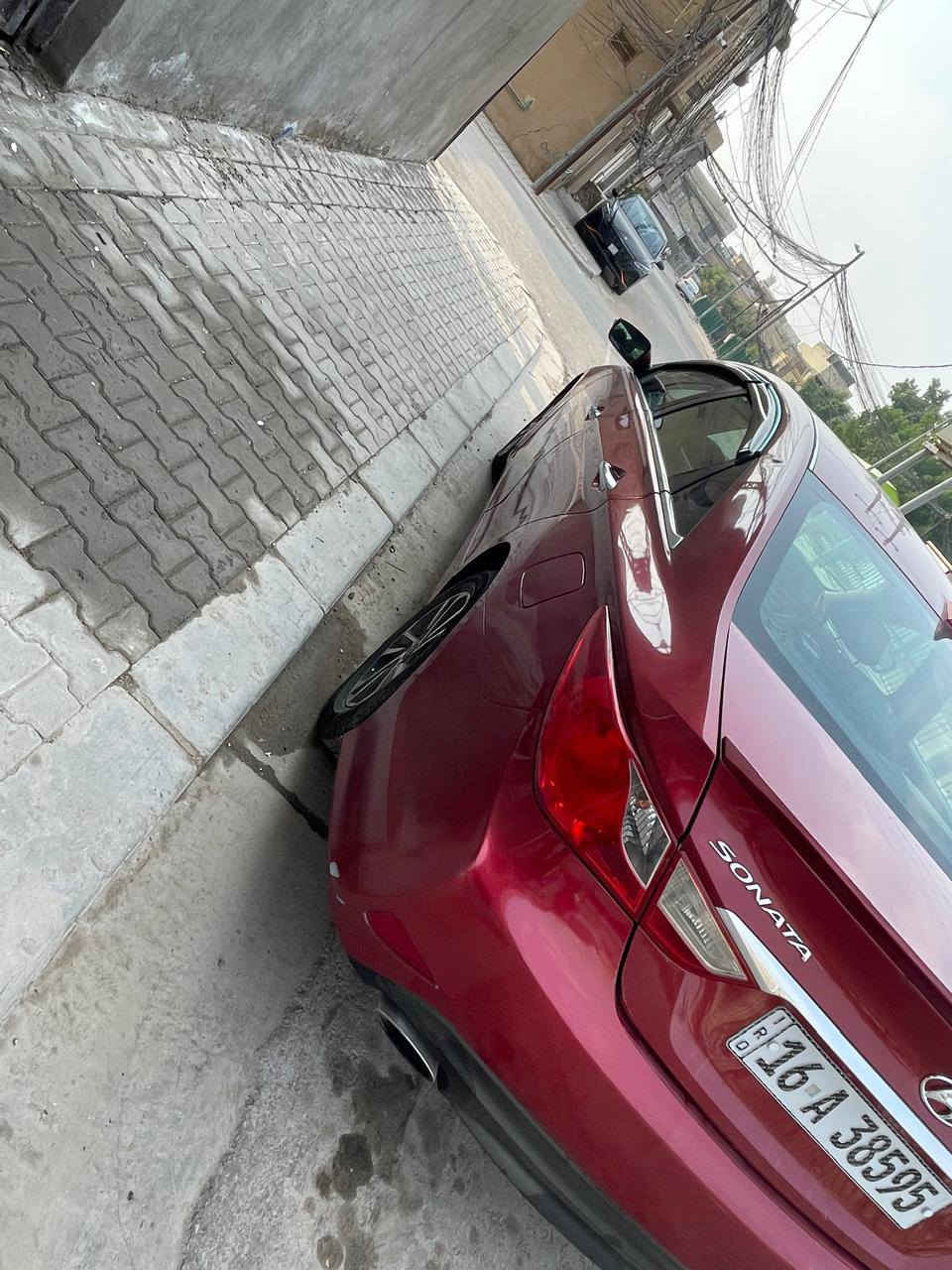 السلام عليكم 
سوناتا للبيع موديل 2014 محركه 2400 GDI رقم إنكليزي قادسية سيارة  بسمي ضربته باب سايق جامىلغ الأيسر  بيه صبغ نص صفحه ملاون فول مواصفات معدا الفتحه مواصفات سيارة 
بصمه تشغيل 
بصمه أبواب 
تحكم سترين
مقعد كهربائي
اشاير بالمري
كشنات تدفئة 
شاشه بلاديه
كاميرا دواره
  العنوان السيارة النجف 
رقم الهاتف ***********
