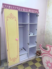 غرفة نوم بناتي تركي اصلي من العالميه مستخدم نص عمر مفتوحه وجاهزه سعرهه...