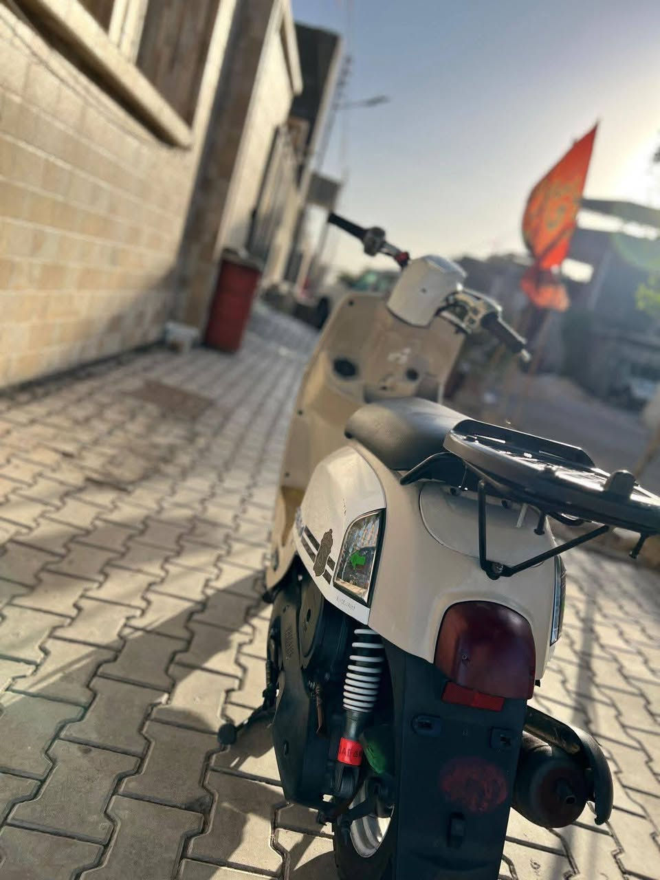 السلام عليك بوليس البيع رمبه صارله شهر من طلعته من الوكيل دراجه نكره سلف فد شي والله العضيم  غير موجود ع النت الشراي هاذه رقمي عنواني نجف ابو صخير.... ***********
.
. اتصل وتدلل ❤️❤️
