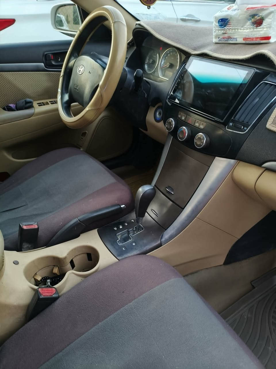 هونداي سوناتا ٢٠٠٩ خليجي محرك ٢٤٠٠ مامفتوح جديدة وجاهزة من كل شي رقم بغداد سنوية ماساقطة بيها صبغ جاملغ امامي فقط وصور السونار مرفق مع الصور للتواصل الاتصال *********** الشراي يدلل
