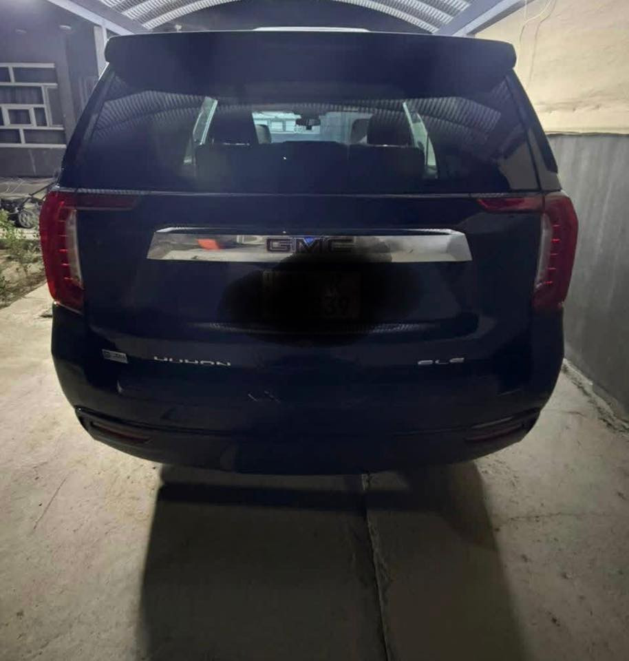 جمسي Sle يوكن 2023 خليجي للبيع
اخت زيروو 
موديل 2023 / (ماشية ١٠٤)الف كم
محرك 5300 / رقم بغداد
بصمة / تشغيل عن بعد / شاشة / كامرة / نقطة عمياء
رادار / تحديد مسار / صندوق كهرباء / كراسي كهرباء 
تحكمات ستيرن / كروس مثبت سرعة / مانع تصادم
سايد بريك دكمة / ثلاجة 
السيارة مكفولة من الضربة / صبغ / بارد 
على وضع الشركة بدون كل نقص 
شركة المنصور 
مكان السيارة بغداد
للاستفسار الاتصال على الرقم /***********
