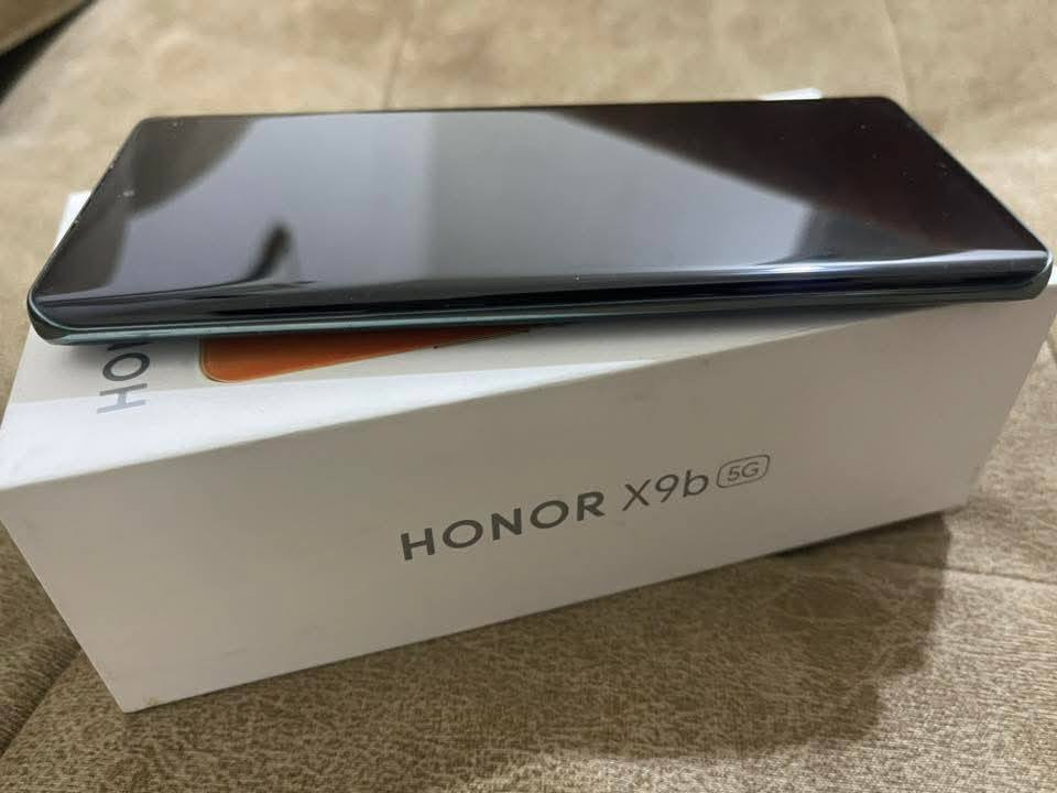 هونر x9b  للبيع  ذاكره 256 مبايل مادخل صيانه وله مصلح بصمه كلشي شغال   جدا نظيف  وما مفتوح بل بوبجي يخبل المبايل السعر 260وبيه مجال وشراي ببيه خير ويدالل *********** المكان كوت
