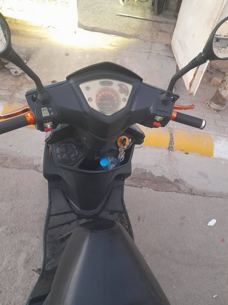 دراجه سكنس مكفوله من كلشي وصل معرض بيها نضافة 98/100 ريموند تشغيل عن بعد سويجين بيها كل نقص مابيها سعر 700 
عنوان كربلاء سناتر 
***********
