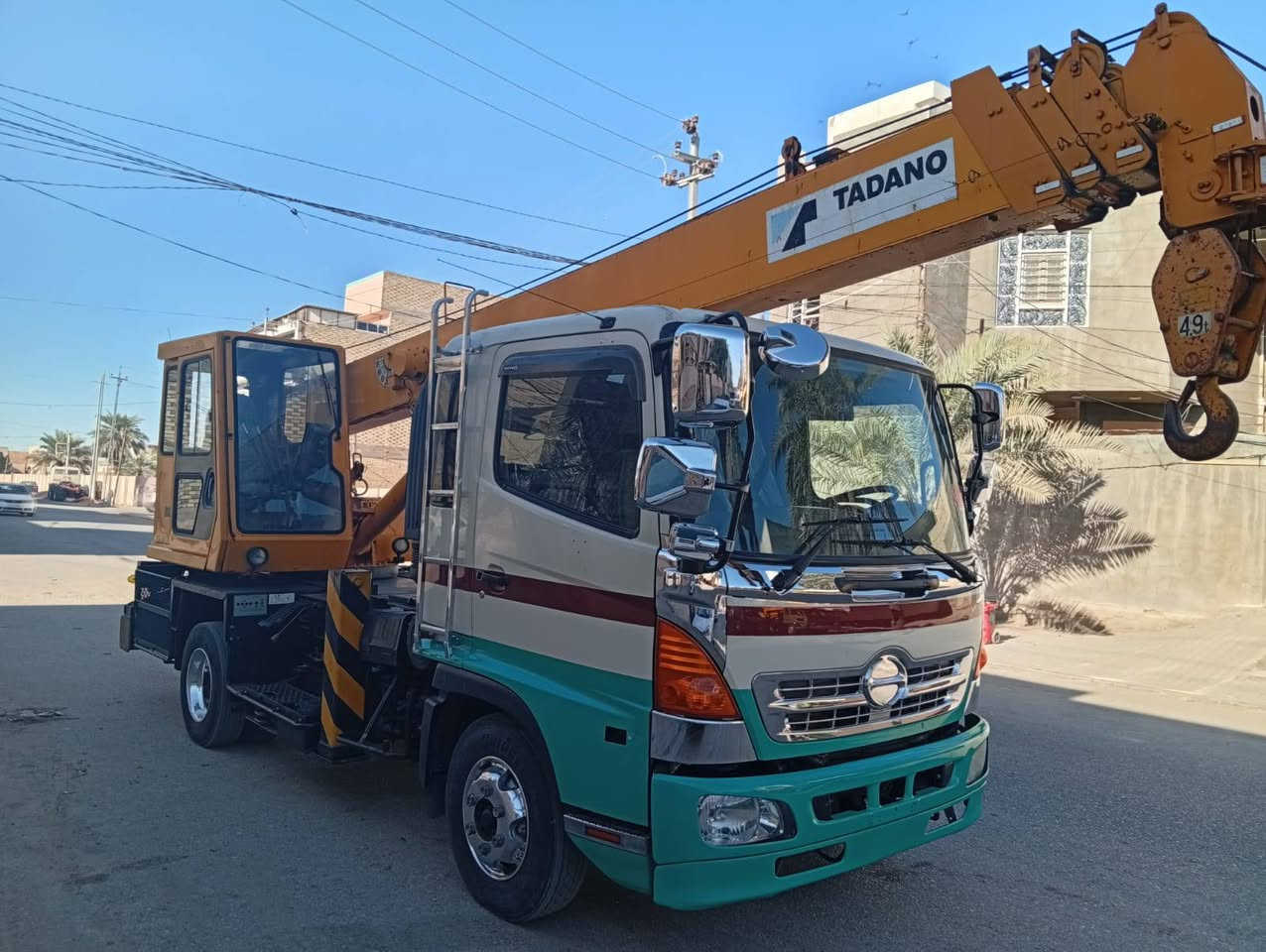 السلام عليكم من رخصت الادمن كرين  TADANO ثلاث سلايتلات محرك أربعة سلندر انجكتر مراية بل باب دخول جديد مرقم بصرة للاستفسار الاتصال على الرقم التالي ***********
***********
