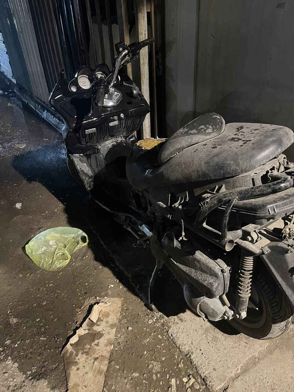 السلام عليكم
للبيع سعر 200  
***********
