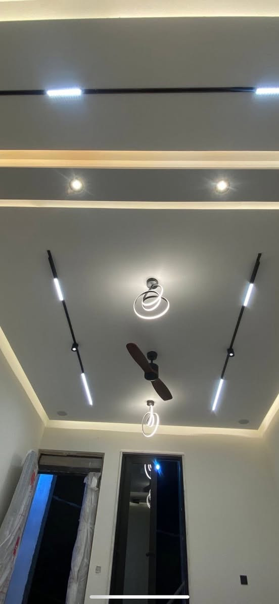 سلام عليكم لي محتاج صباغ لبيته خارجي او داخلي ديكور تصليح اني بل خدمه مكاني لدوره حي لصحه اشتغل فقط عمل ***********
