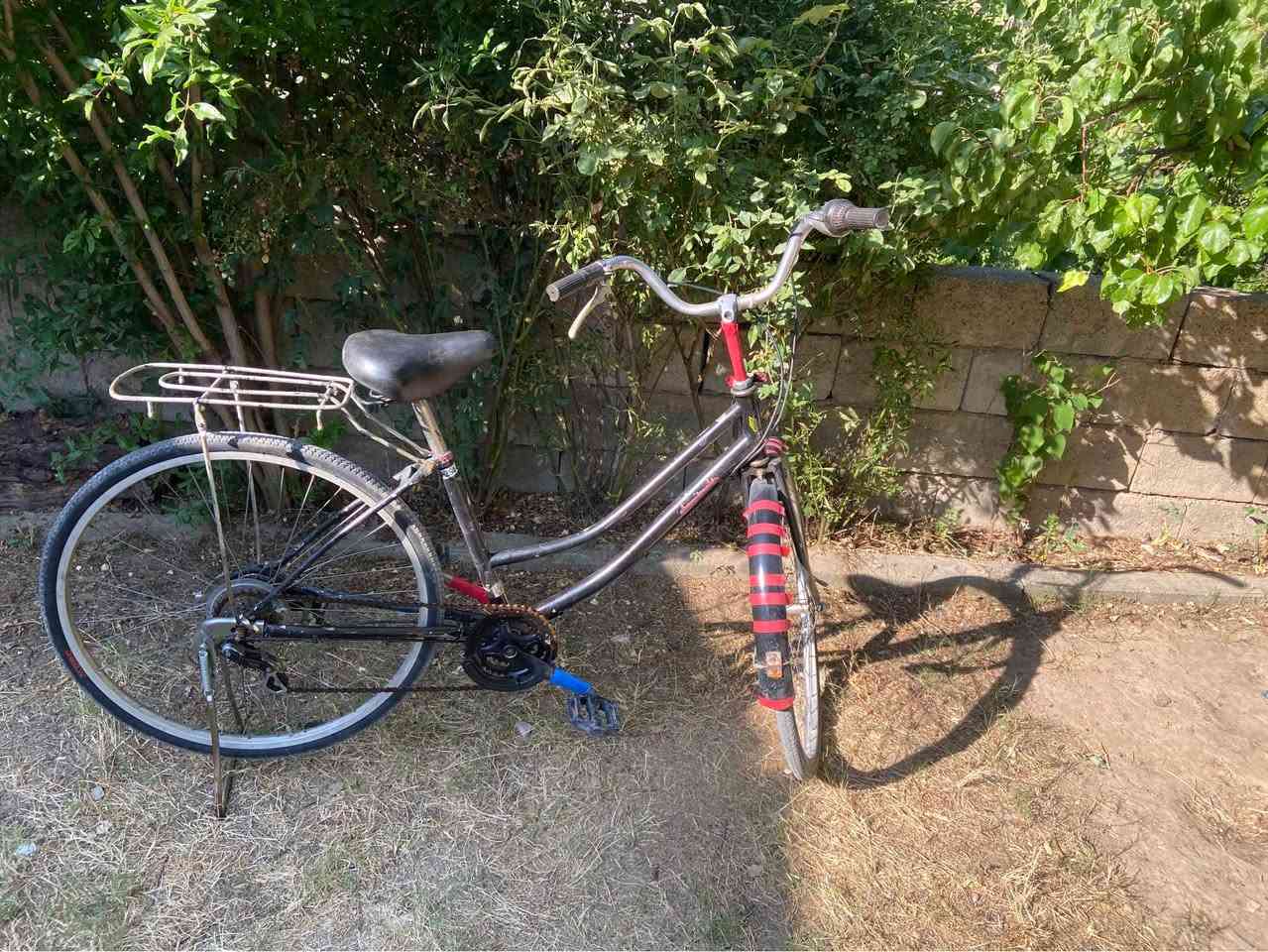 پاسکیلی ئەوروپی
ناسراو بە پاسکیلی مام حاجی
دوو تایە و چوپی نوێ
تایە سیباق
٧ گێڕ
ئستاپ دیسک
گوشین دەبڵ
نرخ:٨٠ هەزار
لە سۆرانم گەیاندم هەیە أربيل, العراق


**إذا كنت صاحب هذا الإعلان وتريد حذفه لأي سبب، رجاءا أرسل رسالة إلى الدعم الفني**