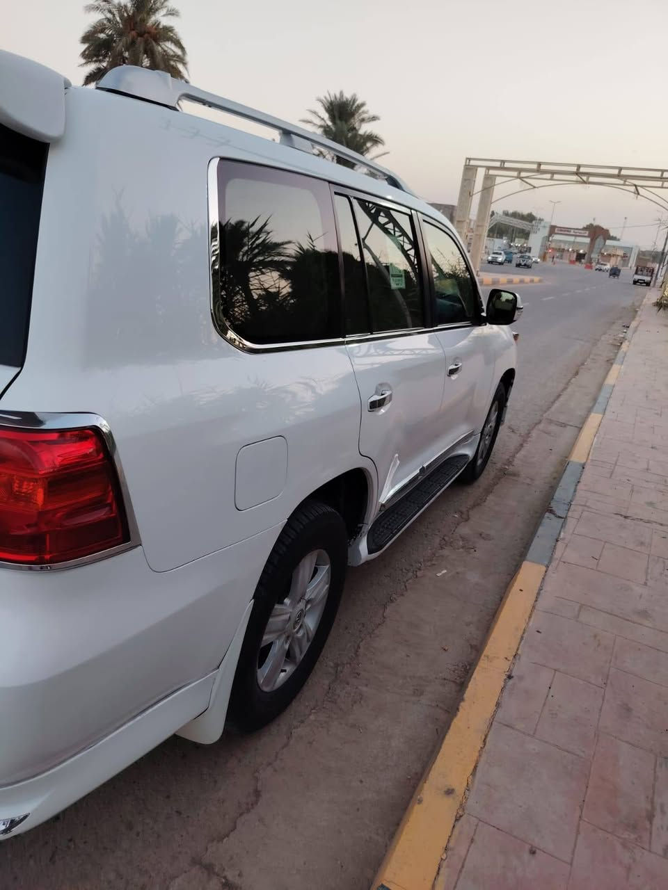 سلام عليكم لاندكروز 2013 سيارة مكفولة كفالة عامة ما عدة طختين موضحات بل سونار لاستفسار 📞***********
