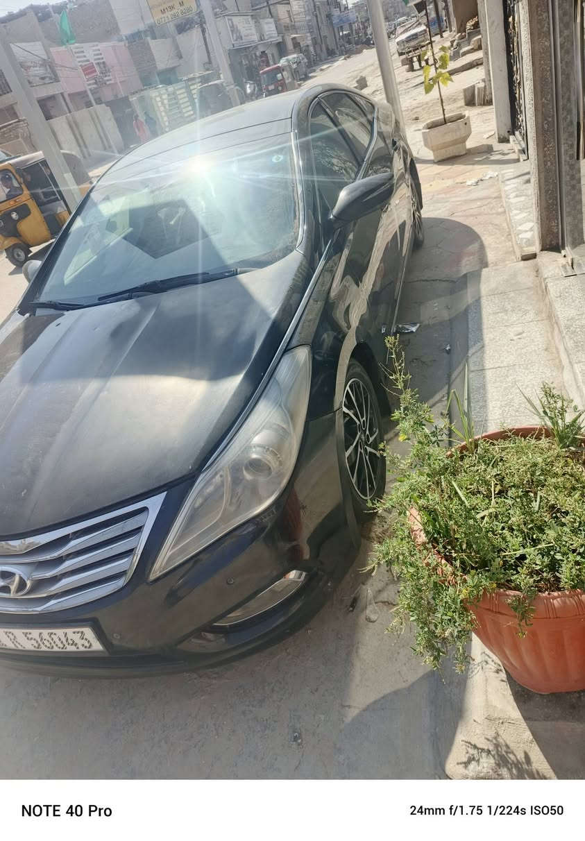 السلام عليكم 
ازيره 2014خليجي فول واحد عله واحد 
مكفوله كفاله من الضربه والتبديل عده نص البنيد صبغ فقط 
باقي سياره كفاله جديده مكينه كير خير من الله صدر امامي خلفي خير من الله ترايهه يخبل سياره كامله مكمله مواصفات فول الفول ماشيه 105 حقيقي 
بانوراما طكتين 
كشنات جلد 
كشنات امامي كهرباء 2
كشنات ميموري 
ذاكر مقاعد 
ستيرن كهرباء 
بردات بيبان 
برده خلفي عند رجوع البك 
كشنات حار بارد
مري شفط 
بكلايت ايل ايدي لد
بصمه تشغيل 
بصمه ابواب 
حساسات وكامره 
محرك 6
خمسه ويل كب 
كشنات مساج
سايد بريك بصمه 
دبل تحكم استيرن 
شفتات بل ستيرن 
انضمام قياده 
عادي وسبورت ونورمان 
سياره فول الفول رقم 
رقم بغداد الدولي جديد بسمي هزه جديده اتصال ***********مكاني بغداد
