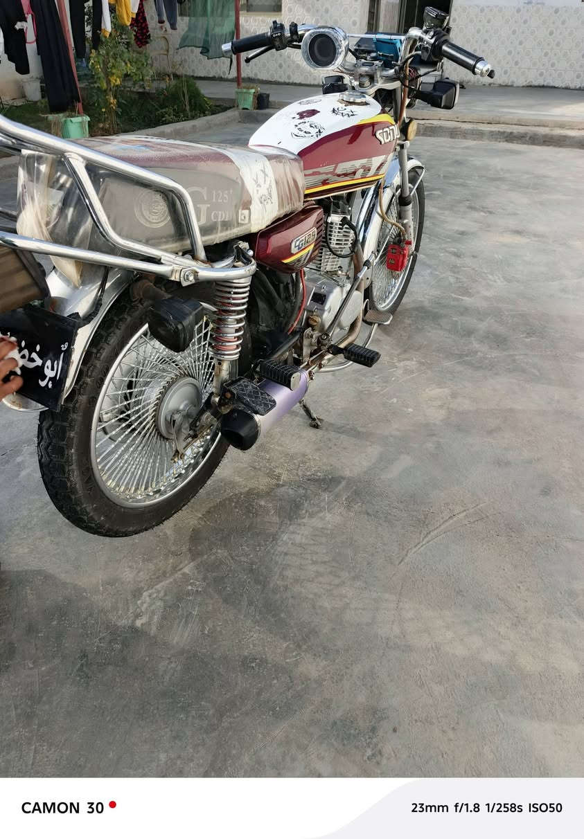 سلام عليكم دراجه تايكر24 نضيفه اوراق كامله نقصهه باتري واشاره وحده السعر 600بيهه مجالل عنوان سراجق طريق دلي عباس رقمي ***********
