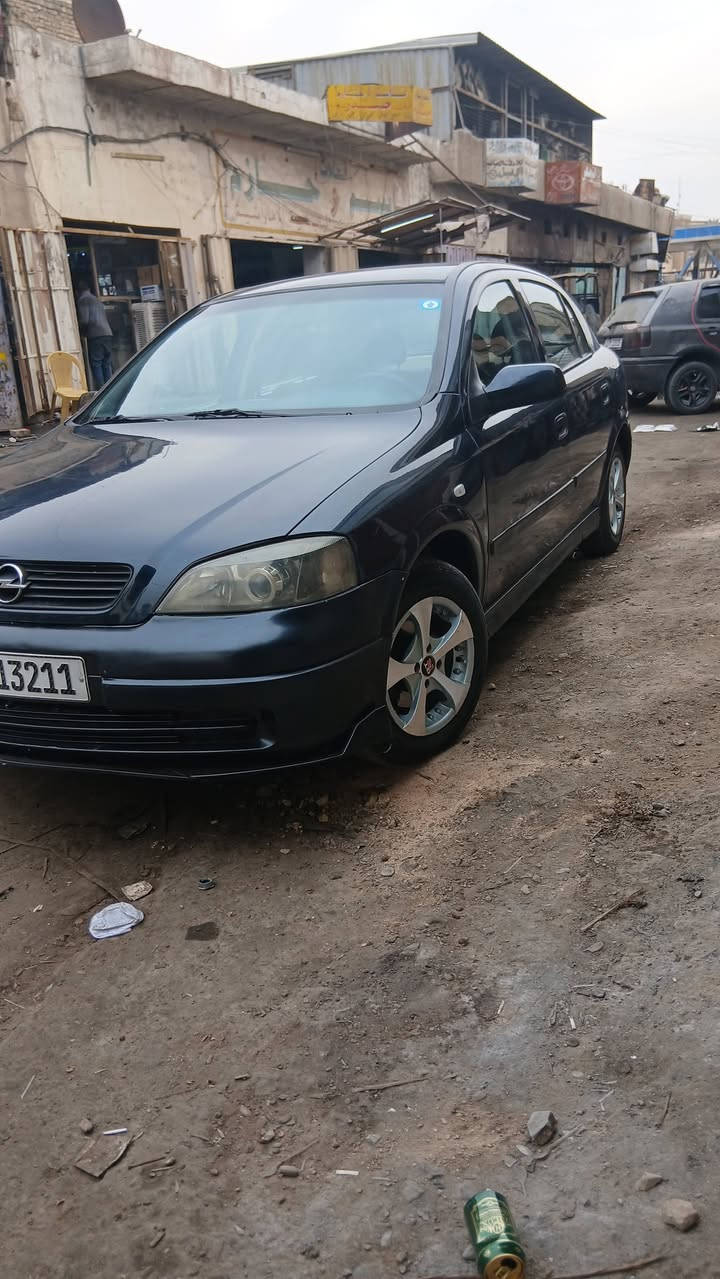 السلام عليكم اوبل استرا 2002  رقم بغداد انكليزي بأسمي السنويه 29 هزه جديده كير مكينه صدر امامي وخلفي مصبوغه جماليه داخل كلش نضيف السياره جاهزة نقص بس التبريد عاطل تخم تاير جديد السعر 48 بيها مجال مكاني بغداد زعفرانيه للستفسار ***********
