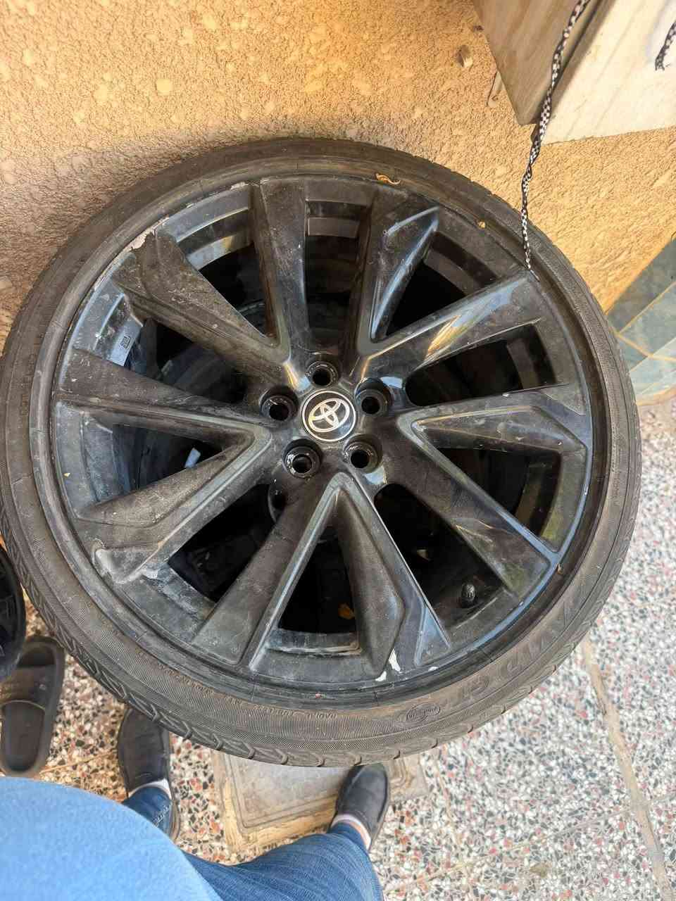 ويل كورلا اصلي حجم 18 امريكي سعره 300 الف
***********
