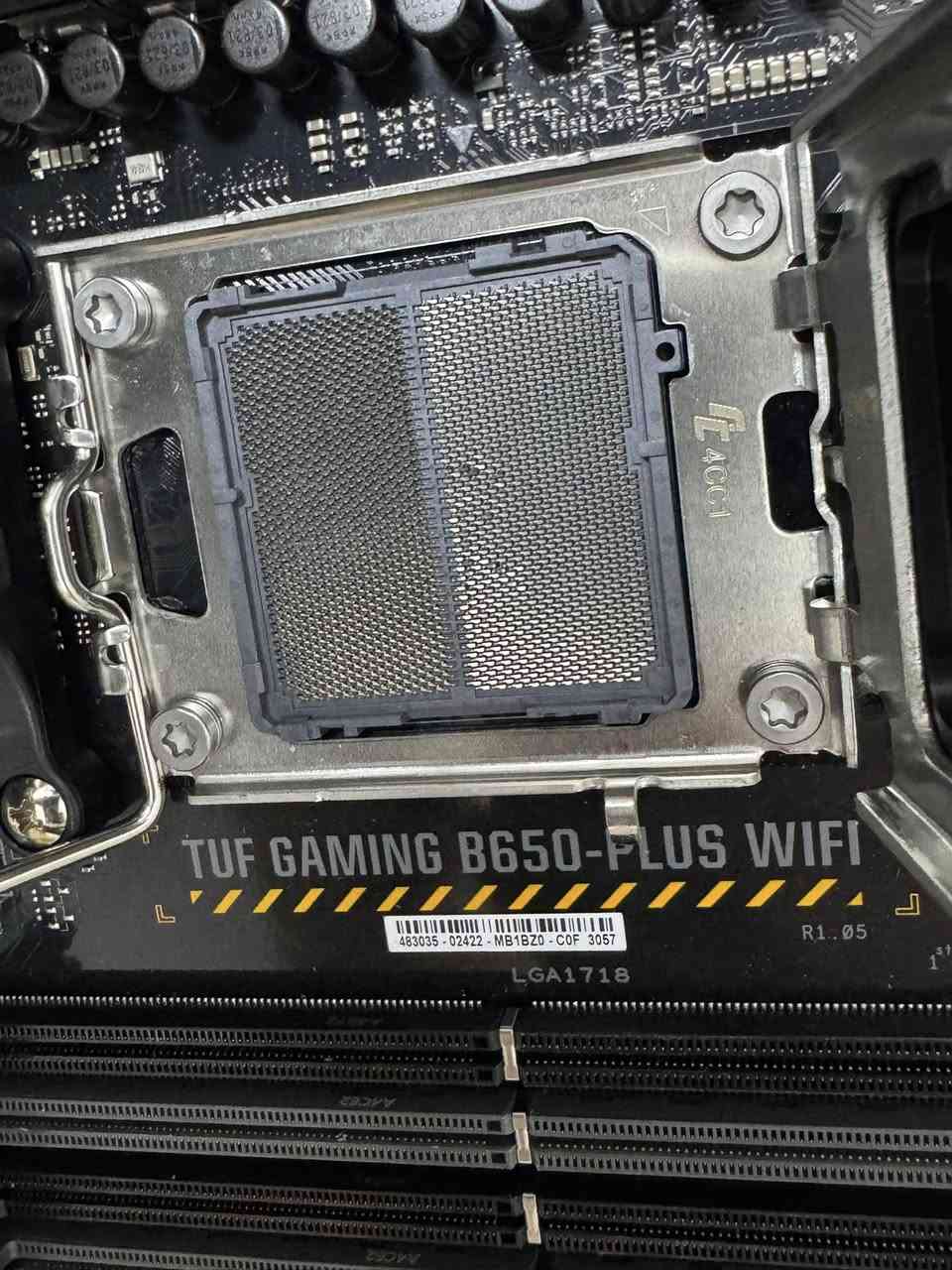 Asus B650-PLUS WIFI Motherboard
متوفر مذربورد

Asus B650-PLUS WIFI Motherboard 

جديد غير مستخدم غير مفحوص 

انتبه اكو بنات متحركه بقاعدة البروسسر

فحم فحم فحم بدون فحص 

اعله سعر ابيع


**إذا كنت صاحب هذا الإعلان وتريد حذفه لأي سبب، رجاءا أرسل رسالة إلى الدعم الفني**