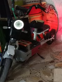 شباب شباب دراجه شحن للبيع مزوده  شغله دراجه تمشي بيك بس سكليتر عطلان ا...
