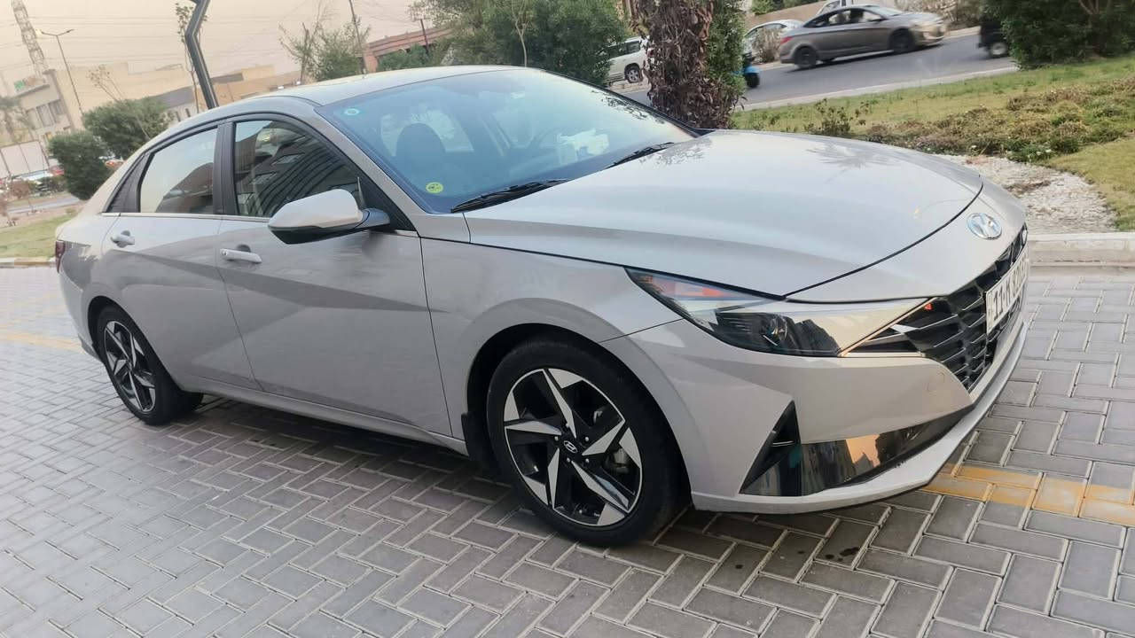 سلام عليكم النتره هايبرد تلاثه وعشرين فول مواصفات حادث خلفي لون سمنتي بغداد***********
