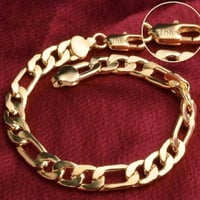 اكسسوارات • مختوم ١٨ قيراط • بلاد رز