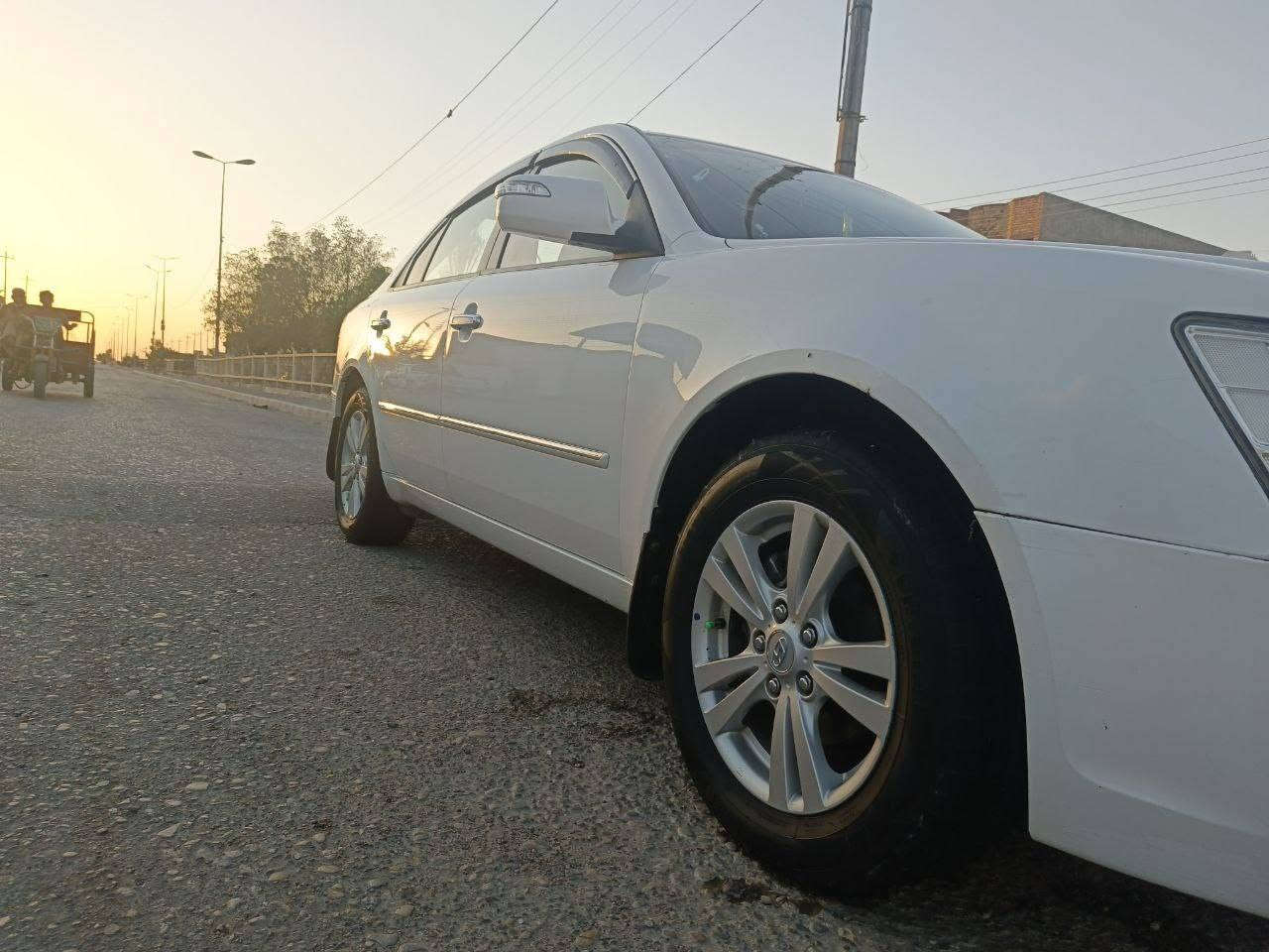 السلام عليكم سوناتا البيع موديل 2010محرك 2400 دوش رقم بغداد انكليزي سياره جديده بل عافيه على الياخذها بيها باب امبدل فقط ولباقي كفاله عامه بسمي الستفسار اتصل ***********
