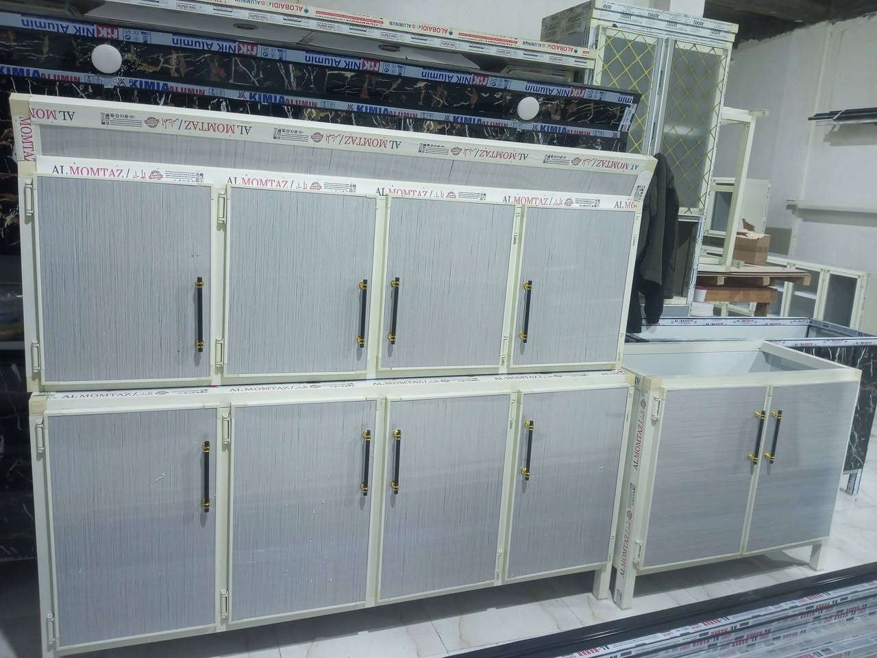 السلام عليكم متوفر كاونترات جديد ول مستخدم مكان ناصريه حي فدا شارع مدارس رقم الهاتف *********** مراوس معه فرق ب جديد يرهم
