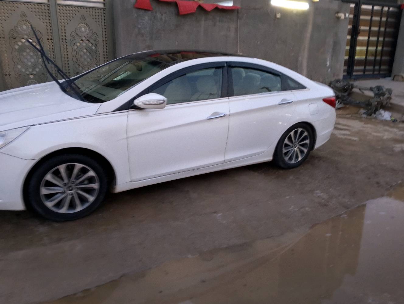 سوناتا خليجي موديل 2011 رقم بغداد باسمي بيها أربع قطع 3 تبديل وحده صبغ والتكمة واكعه عليها القمرية صايره كرمه بيها خفيفه العنوان بغداد أبو غريب 