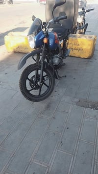 السلام وعليكم دراجة بوكسر جبلي موديل 23 مرقم سنوية الدراجة ماشية 20 ال...