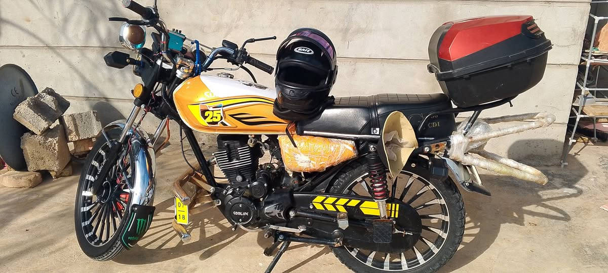 سلام عليكم اريد بوكسر دايوان مراوس  بسونك سبفان مديل 25شكل لحديث اوراق كاملة دراجة شرط معدل برغي ماناقصهة مكاني قريب على تقاطع لقدس ***********
