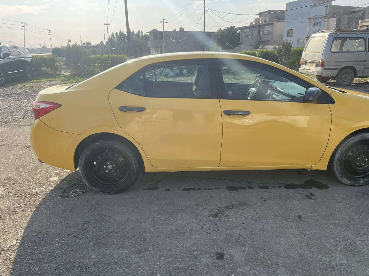 السلام عليكم كورلا 2015 للبيع 
مكينه شادها جديد رقم جديد سنويه ب اسمي خطها بغداد مكاني شهربان سعر 135 بيها مجال قليل
***********
